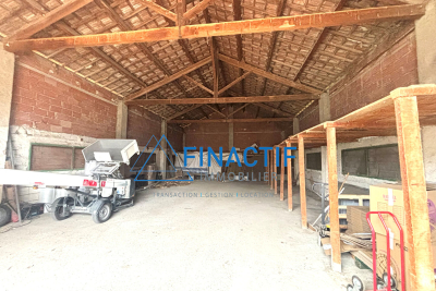 Commerce &agrave; louer &agrave; EGUILLES   - 200 m&sup2; 