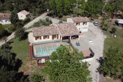 Maison &agrave; vendre piscine garage aups 