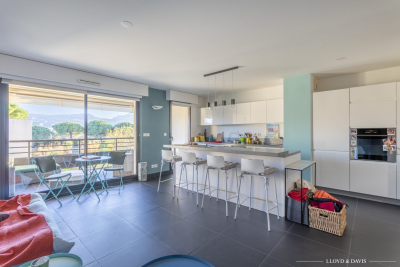 Appartement &agrave; vendre &agrave; MARSEILLE 8EME  - 3 pi&egrave;ces - 70 m&sup2; 