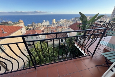 Apartment for sale in BEAUSOLEIL  - 3 rooms - 94 m&sup2; 
