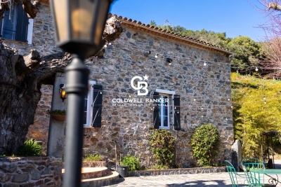 Maison &agrave; vendre hectares var 