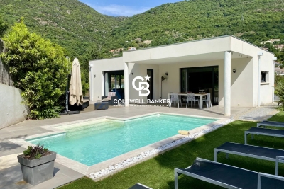 Maison &agrave; vendre &agrave; CAVALAIRE-SUR-MER  - 7 pi&egrave;ces - 180 m&sup2; 