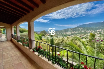 Maison &agrave; vendre &agrave; CAVALAIRE-SUR-MER  - 7 pi&egrave;ces - 160 m&sup2; 