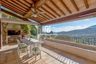 Maison &agrave; vendre &agrave; Cavalaire-sur-Mer  - 7 pi&egrave;ces 160 m&sup2; 