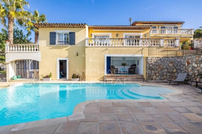 Maison &agrave; vendre &agrave; MANDELIEU-LA-NAPOULE  - 7 pi&egrave;ces - 205 m&sup2; 