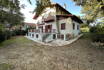 Maison &agrave; vendre &agrave; LA TESTE-DE-BUCH  - 10 pi&egrave;ces - 213 m&sup2; 