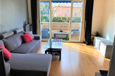 Appartement &agrave; louer &agrave; HYÈRES  - 3 pi&egrave;ces - 71 m&sup2; 