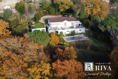 Maison &agrave; vendre &agrave; LATRESNE  - 7 pi&egrave;ces - 360 m&sup2; 
