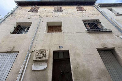 Maison &agrave; vendre &agrave; BEAUCAIRE  - 9 pi&egrave;ces - 200 m&sup2; 