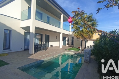 Maison &agrave; vendre jardin garage piscine 