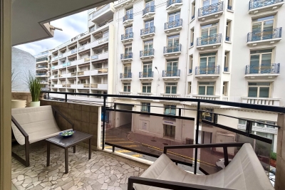 Appartement &agrave; louer &agrave; CANNES  - 2 pi&egrave;ces - 50 m&sup2; 