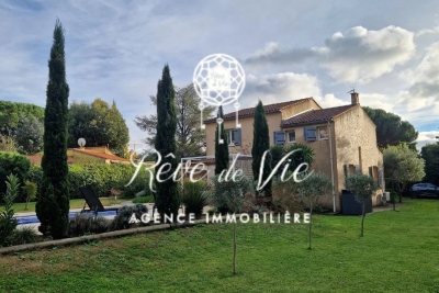 Maison &agrave; vendre &agrave; BORMES-LES-MIMOSAS  - 8 pi&egrave;ces - 140 m&sup2; 