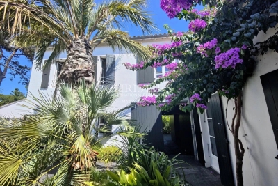 Maison &agrave; vendre &agrave; LES PORTES EN RE  - 10 pi&egrave;ces - 385 m&sup2; 