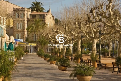 Commerce à vendre bord du mer var