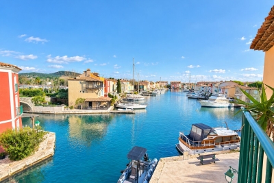 Apartment for sale in PORT-GRIMAUD Valescure Est-Aiguebonne - 4 rooms - 81 m&sup2; 