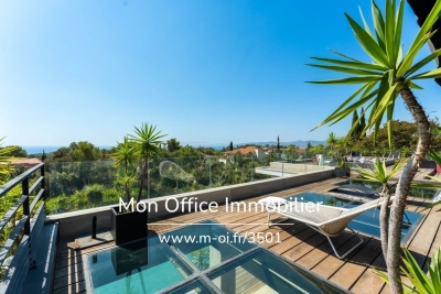Maison &agrave; vendre &agrave; ST-RAPHAËL  - 12 pi&egrave;ces - 465 m&sup2; 