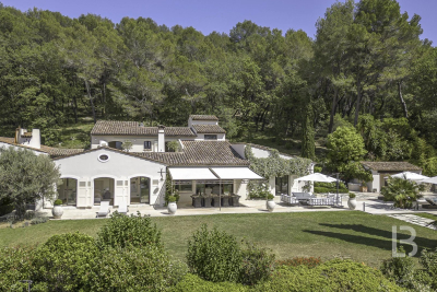 Maison &agrave; vendre &agrave; MOUGINS  - 15 pi&egrave;ces - 550 m&sup2; 