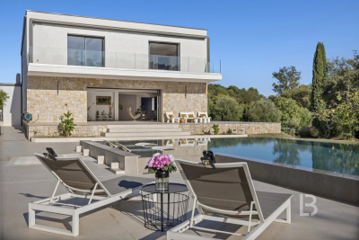 Maison &agrave; vendre &agrave; VALBONNE  - 9 pi&egrave;ces - 326 m&sup2; 
