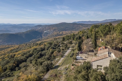 Maison &agrave; vendre &agrave; GRASSE  - 10 pi&egrave;ces - 360 m&sup2; 
