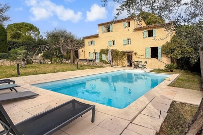 Maison &agrave; vendre &agrave; GRASSE  - 7 pi&egrave;ces - 161 m&sup2; 