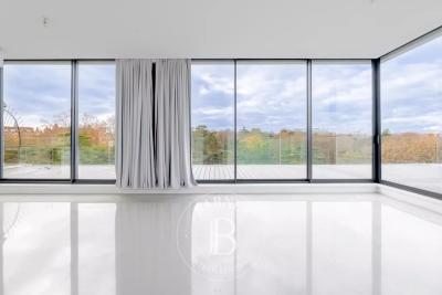 Apartment for sale in PARIS 14EME Parc de Montsouris - 5 rooms - 249 m&sup2; 