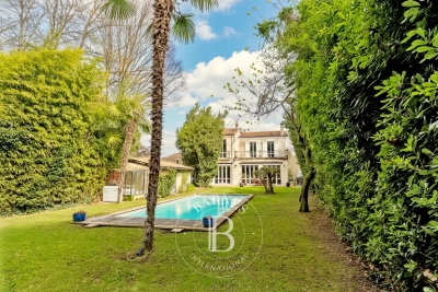 Maison &agrave; vendre &agrave; LE BOUSCAT  - 8 pi&egrave;ces - 333 m&sup2; 