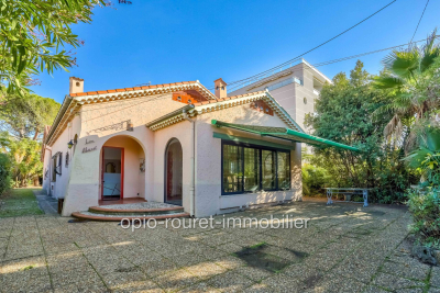 House for sale in CAGNES-SUR-MER  - 3 rooms - 134 m&sup2; 