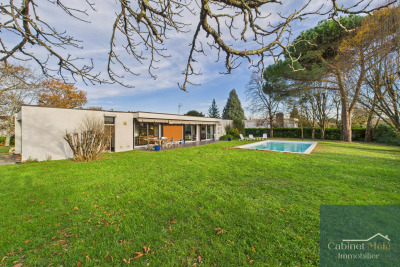 Maison &agrave; vendre &agrave; YVRAC  - 6 pi&egrave;ces - 205 m&sup2; 