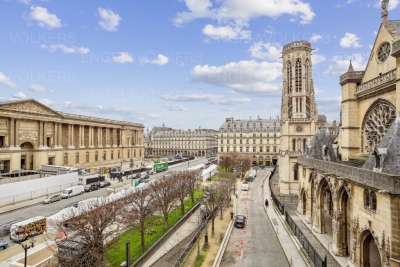 Apartment for sale in PARIS 1ER Saint-Germain l'Auxerrois - 4 rooms - 119 m&sup2; 
