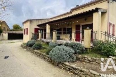 Maison &agrave; vendre &agrave; ST-JULIEN-DE-PEYROLAS  - 5 pi&egrave;ces - 130 m&sup2; 