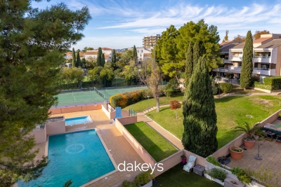 Appartement &agrave; louer &agrave; MARSEILLE 9EME Liourat - 5 pi&egrave;ces  