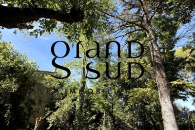 Maison &agrave; vendre &agrave; MONTAREN-ET-ST-MEDIERS  - 7 pi&egrave;ces - 250 m&sup2; 