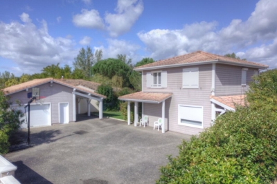 Maison &agrave; vendre &agrave; LE PASSAGE  - 5 pi&egrave;ces - 144 m&sup2; 