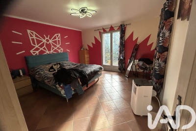 Maison &agrave; vendre &agrave; JONQUIERES-ST-VINCENT  - 7 pi&egrave;ces - 275 m&sup2; 