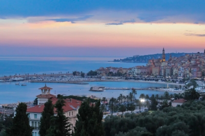 House for sale in VALLAURIS  - 4 rooms - 100 m&sup2; 