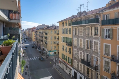 Apartment for sale in NICE  - 3 rooms - 83 m&sup2; 