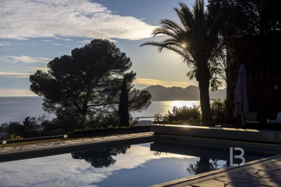 House for sale in CANNES  - 5 rooms - 230 m&sup2; 