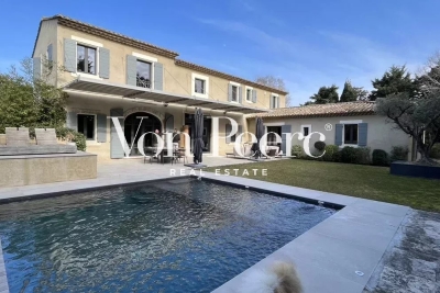 Maison &agrave; vendre &agrave; MAUSSANE-LES-ALPILLES Ensuès-la-Redonne - 9 pi&egrave;ces - 280 m&sup2; 