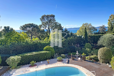 House for sale in ST-RAPHAËL  - 6 rooms - 184 m&sup2; 