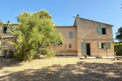 Maison &agrave; vendre &agrave; immobilier LAURIS  - 8 pi&egrave;ces - 220 m&sup2; 
