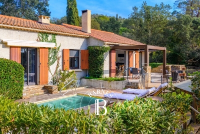 Maison &agrave; vendre &agrave; BORMES-LES-MIMOSAS  - 5 pi&egrave;ces - 133 m&sup2; 