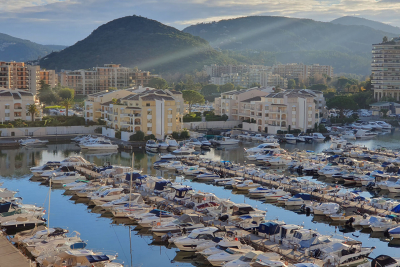 Apartment for sale in MANDELIEU-LA-NAPOULE Coursegoules - 4 rooms - 96 m&sup2; 