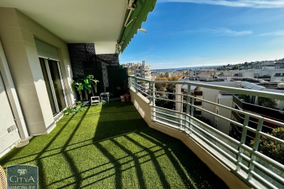 Appartement &agrave; louer &agrave; LE CANNET  - 3 pi&egrave;ces - 75 m&sup2; 