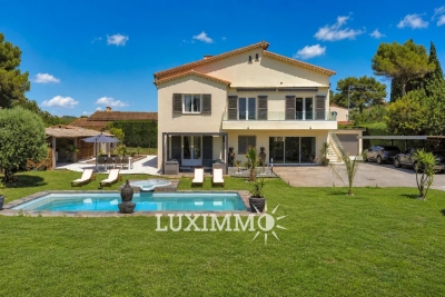 Maison &agrave; vendre &agrave; MOUGINS Carras - 8 pi&egrave;ces - 350 m&sup2; 