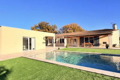 Maison &agrave; vendre &agrave; UZÈS  - 7 pi&egrave;ces - 158 m&sup2; 