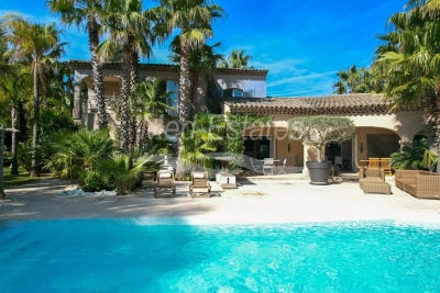 Maison à vendre mer piscine jardin