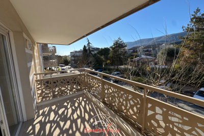 Appartement &agrave; vendre &agrave; CARROS  - 2 pi&egrave;ces - 37 m&sup2; 