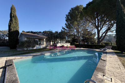 House for sale in CARPENTRAS  - 4 rooms - 137 m&sup2; 