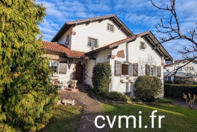 Maison &agrave; vendre vue mer ou montagne terrasse 