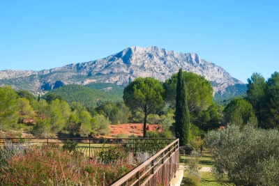 House for sale in AIX-EN-PROVENCE  - 10 rooms - 430 m&sup2; 